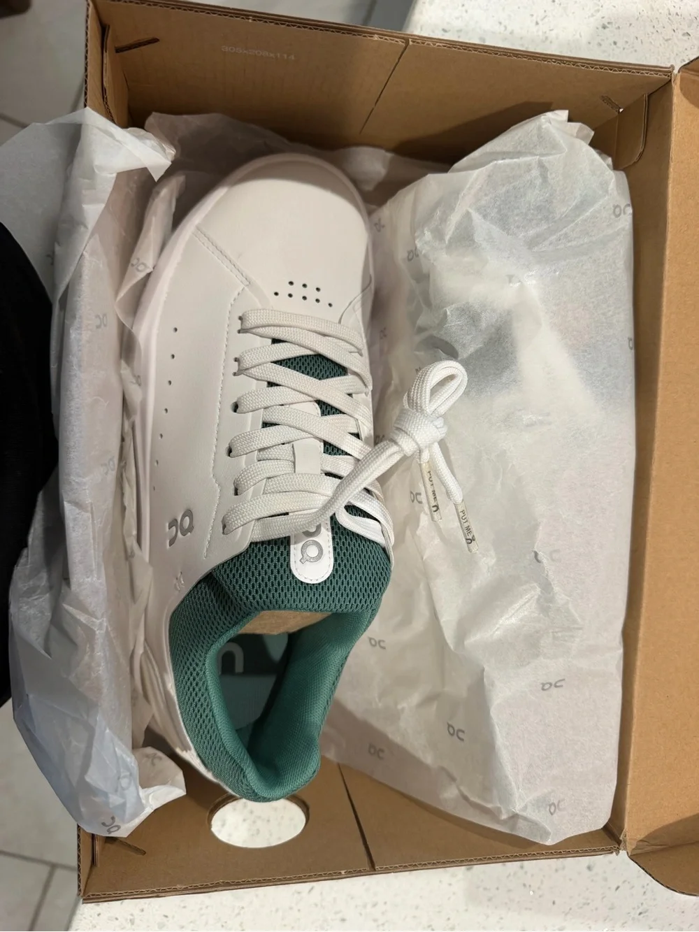 On Running White Leather Sneakers with Green Mesh Collar